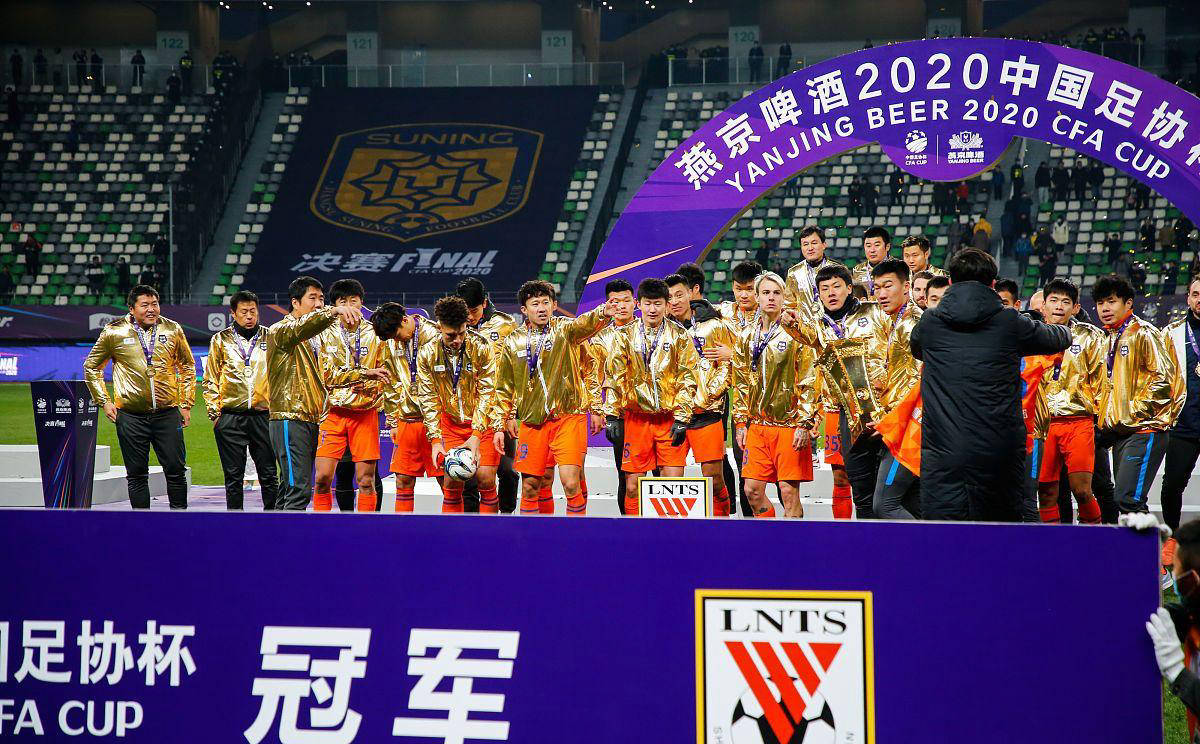 中超球队拼尽全力，豪情追求冠军梦想的简单介绍