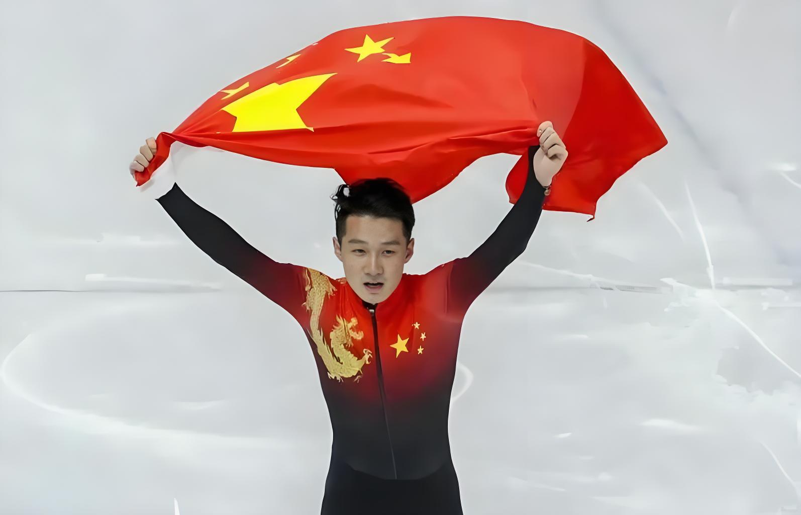 包含在最新一场比赛中，球员们用拼搏的精神成就了胜利的词条