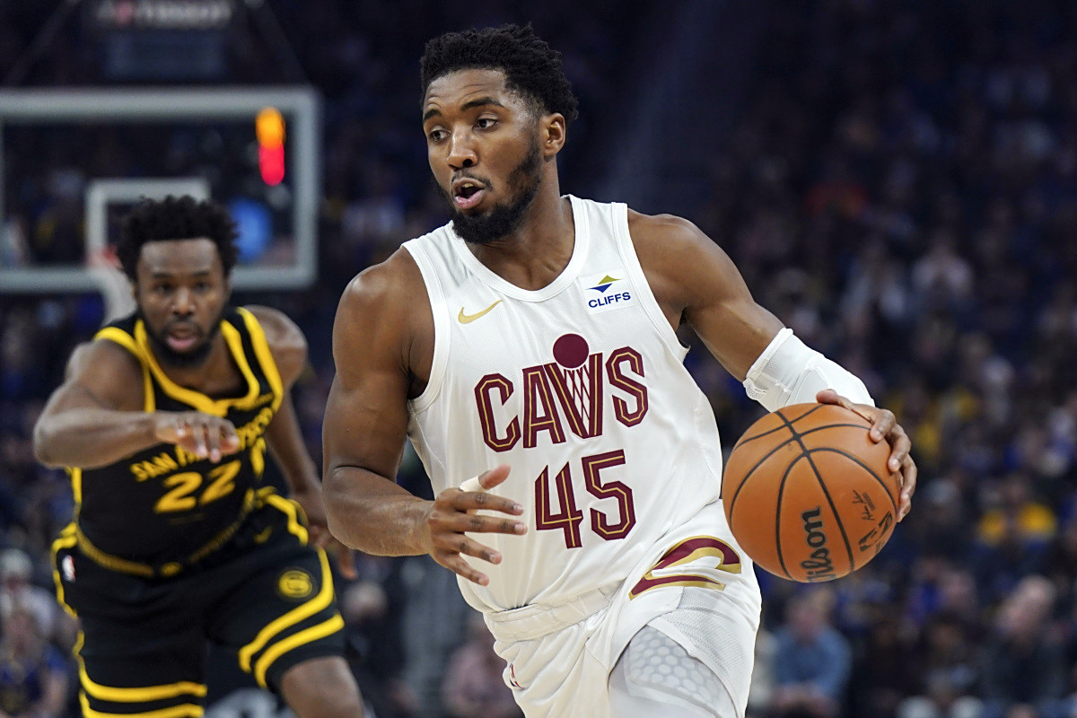 雷恩后防线犯错,主帅要求加强防守意识的简单介绍 雷恩后防线犯错,主帅要求加强防守意识的简单介绍