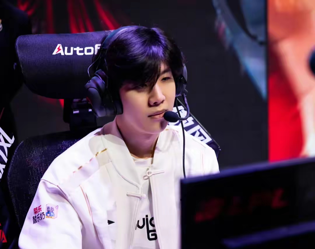 开云体育入口-FNC血洗V5，Deft开启传奇时刻宿敌对决成都决赛之夜，强势挺进下一轮的简单介绍