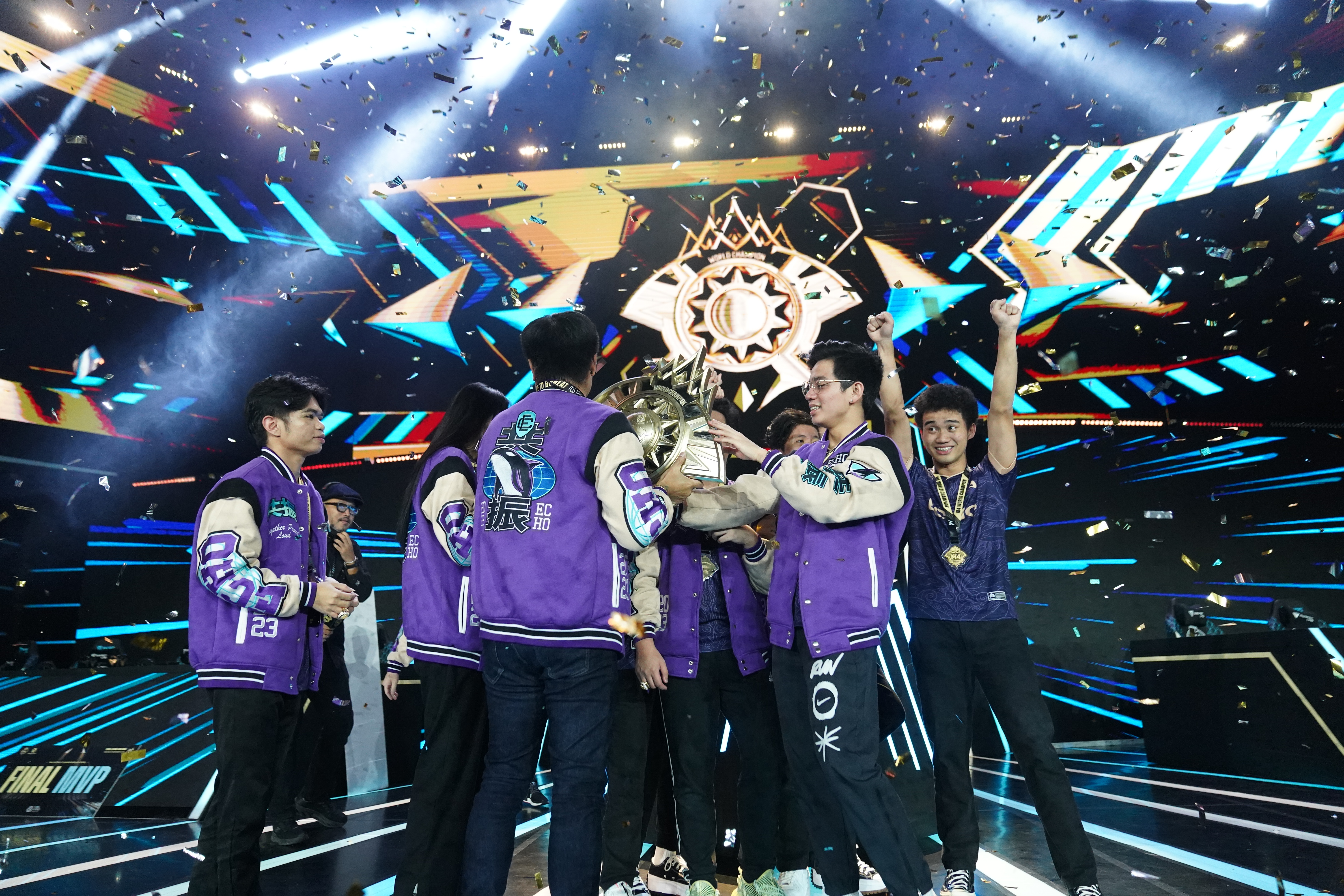 球场上的热血对决,胜利的喜悦令人陶醉的简单介绍 球场上的热血对决,胜利的喜悦令人陶醉的简单介绍