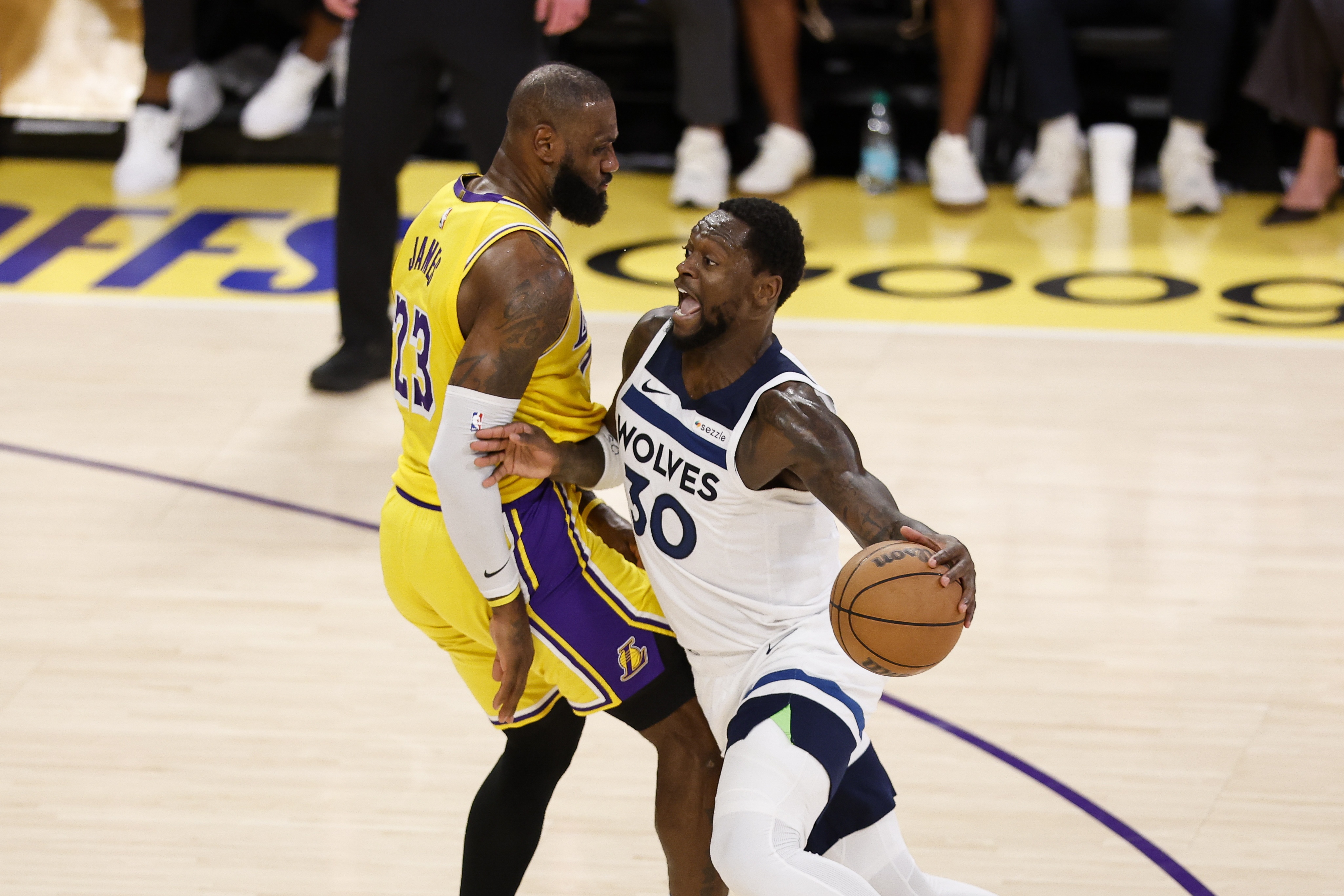 开云体育APP下载-NBA季后赛即将开打，各队备战紧张