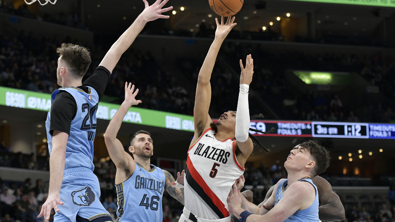 开拓者客场战胜勇士,终结对手连胜势头 开拓者客场战胜勇士,终结对手连胜势头