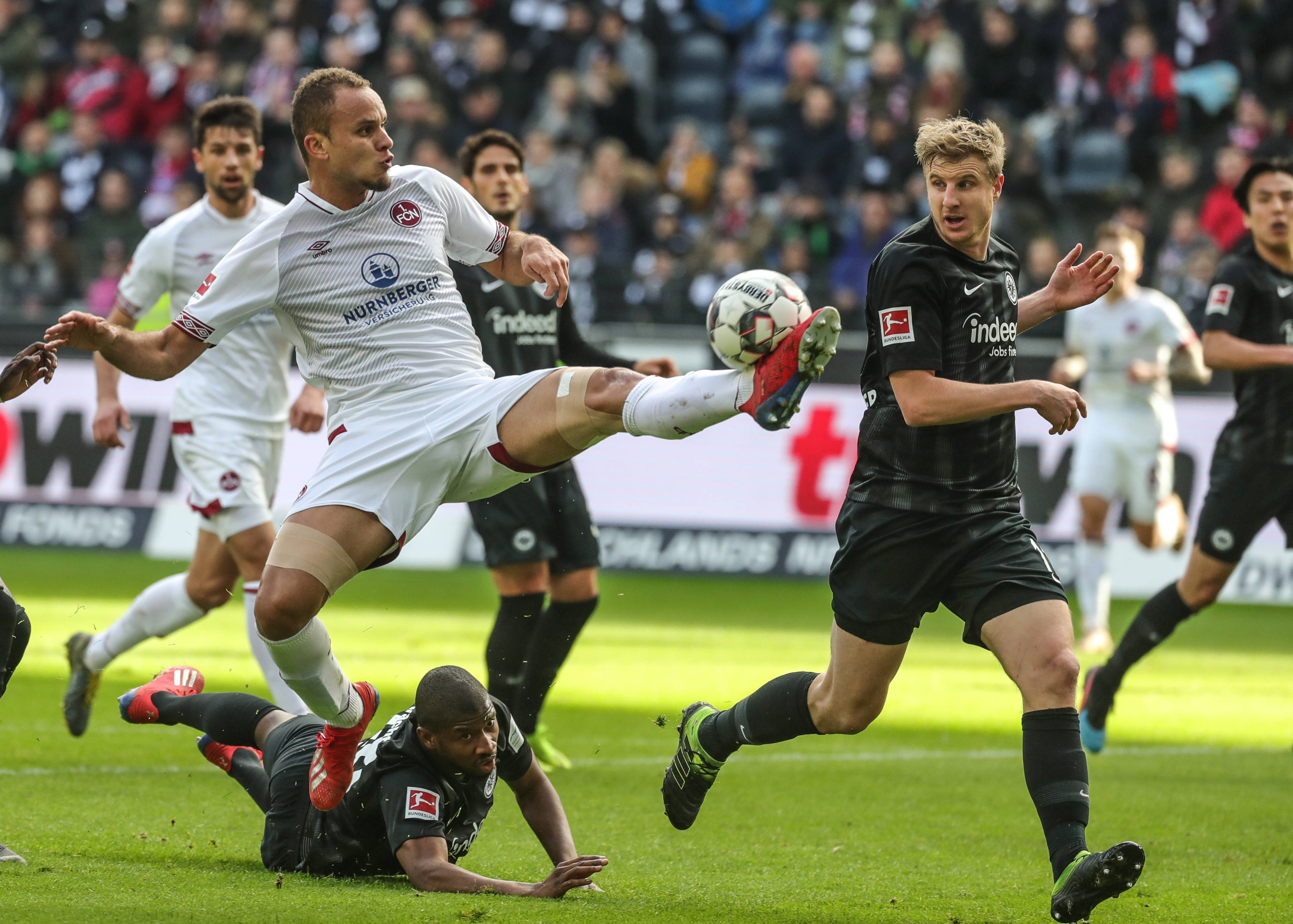 开云下载-法兰克福主场告捷，迎来胜利的季节