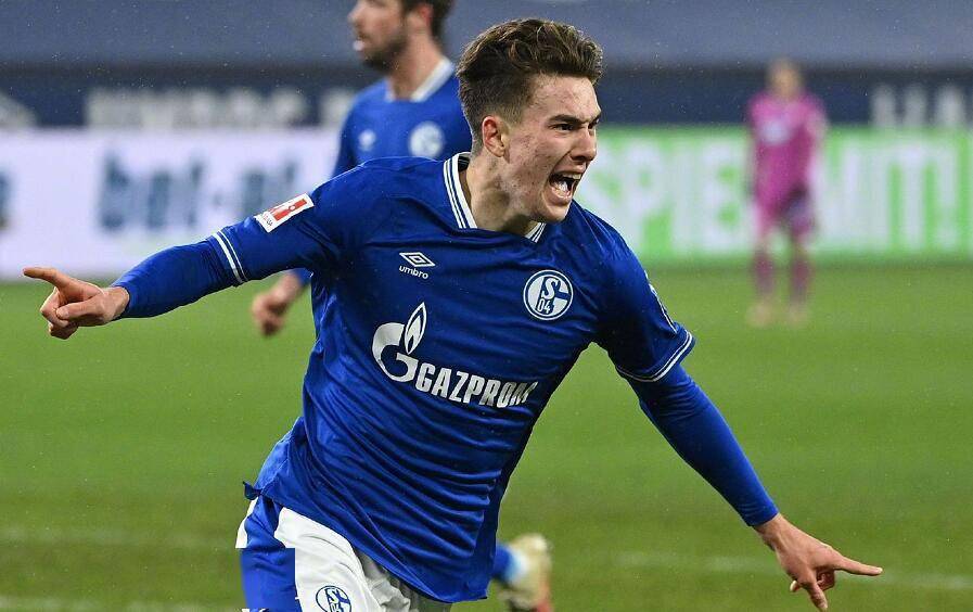 法兰克福主场告捷,迎来胜利的季节 法兰克福主场告捷,迎来胜利的季节