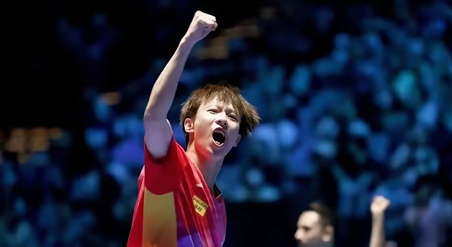 开云体育中国-羽毛球比赛翻天覆地，金牌选手飞跃领先