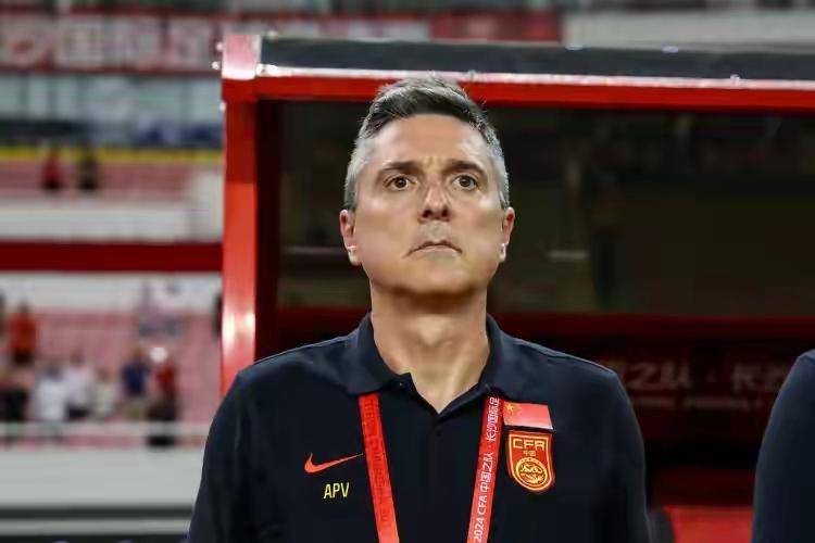 千钧一发!欧预赛神奇战术超凡脱俗! 千钧一发!欧预赛神奇战术超凡脱俗!