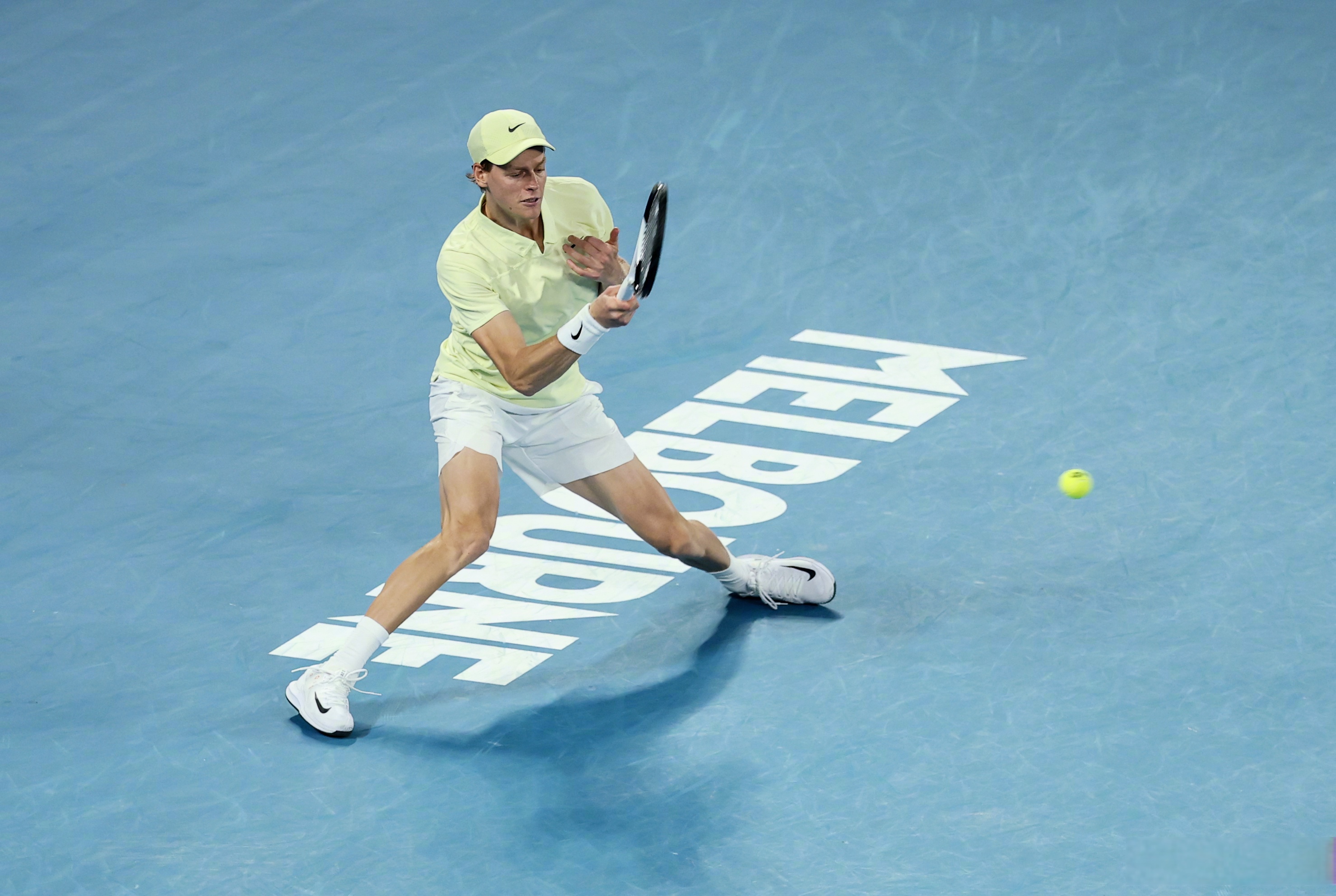 意大利游泳冠军再次封神，夺得金牌