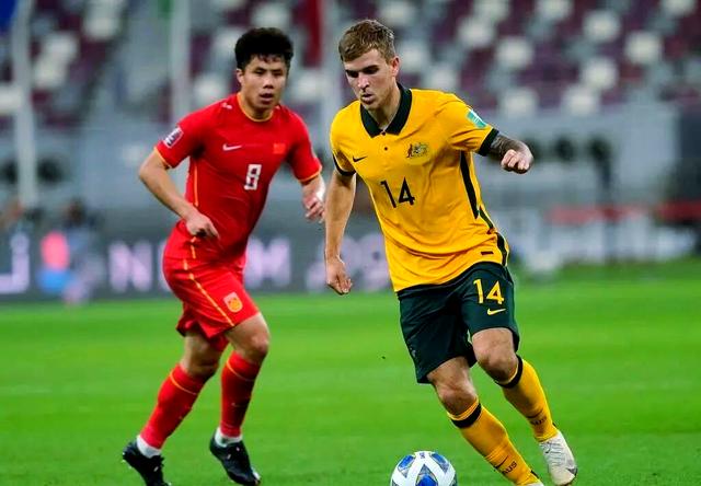 失利让球队陷入危机，激烈角逐仍在继续